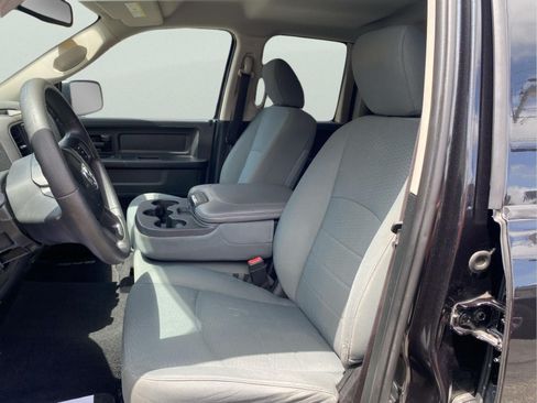 Used 2018 RAM 1500 Express AWD/4WD image 25