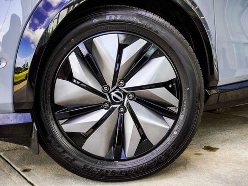 Used 2023 Nissan Ariya FWD image 3