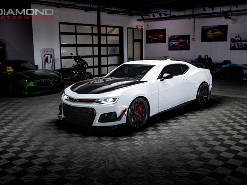 Used 2019 Chevrolet Camaro ZL1 image 61