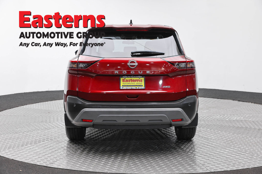 Used 2023 Nissan Rogue S AWD/4WD image 7