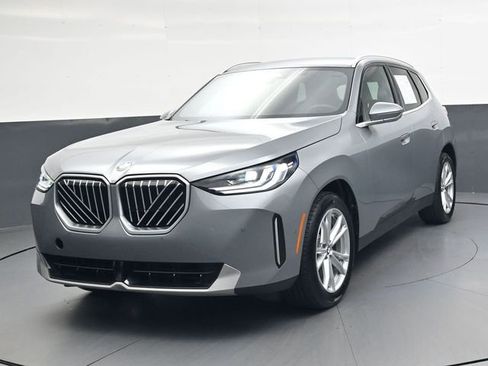 Used 2025 BMW X3 xDrive30i w/ Convenience Package image 10