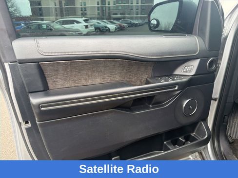 Used 2021 Ford Expedition Max Limited image 11