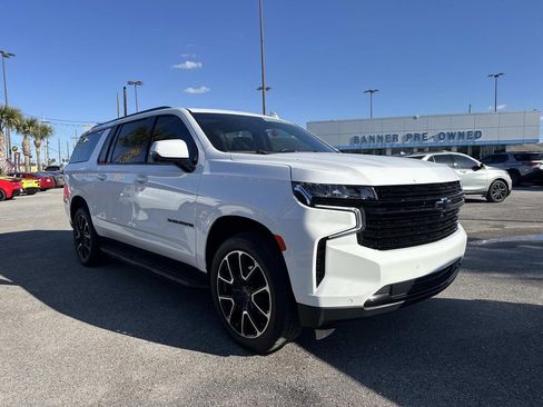 Used 2024 Chevrolet Suburban RST w/ Sport Performance Package image 3