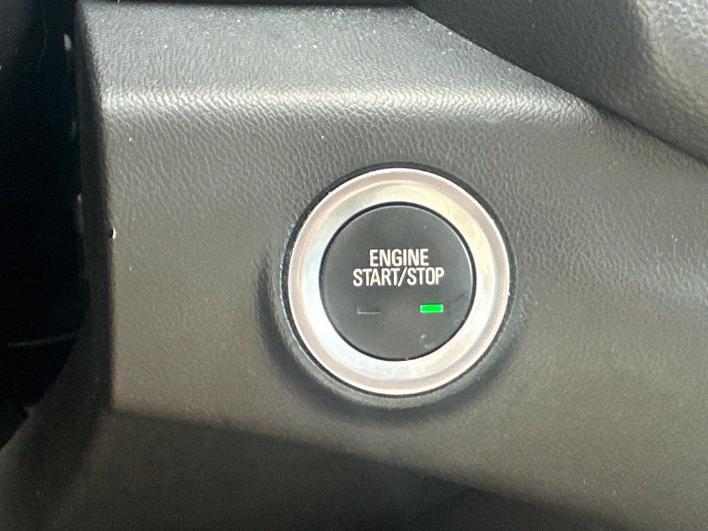 Used 2019 GMC Terrain SLT w/ Preferred Package AWD/4WD image 24