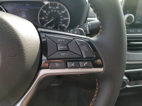 New 2025 Nissan Altima 2.5 SR image 15