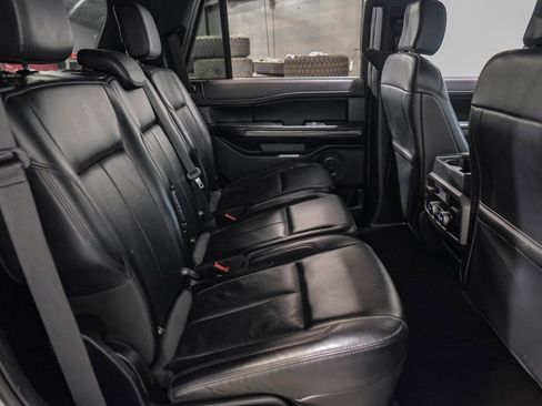 Used 2020 Ford Expedition XLT w/ Equipment Group 202A image 34