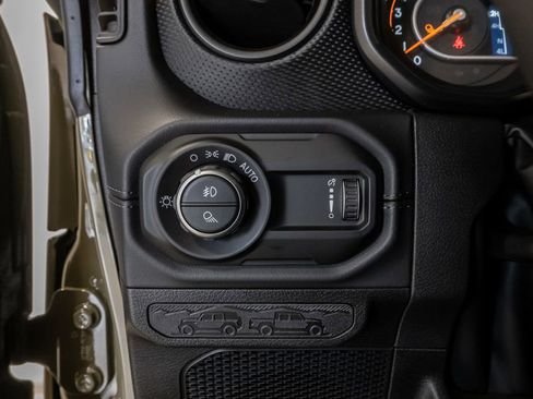 New 2026 Jeep Gladiator Mojave image 16