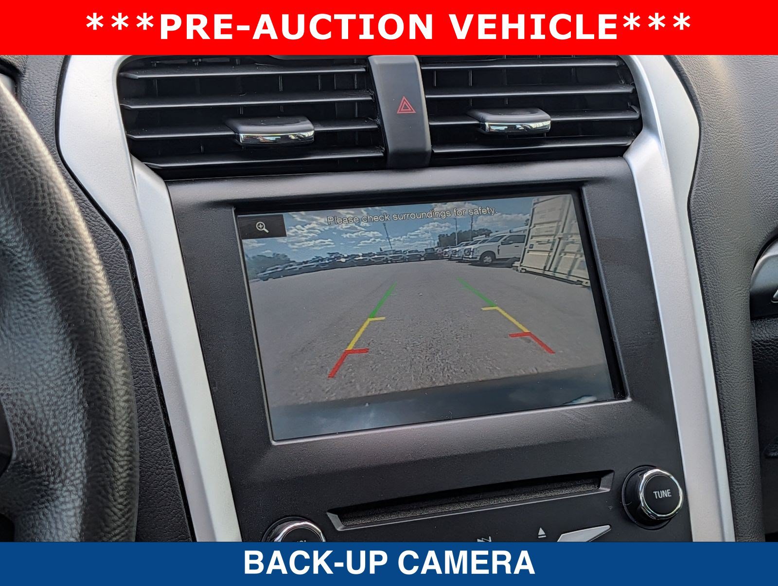Used 2015 Ford Fusion SE FWD image 27