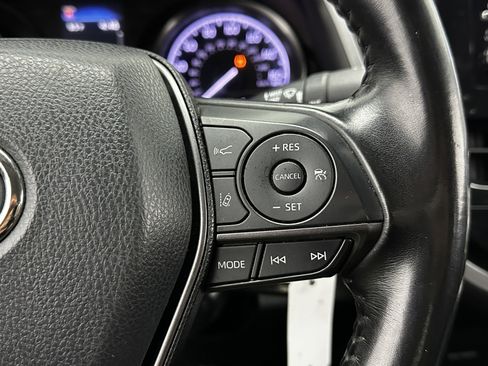 Used 2021 Toyota Camry SE image 21