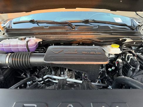 New 2026 RAM 1500 Express AWD/4WD image 23