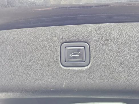 Used 2022 Chevrolet Blazer RS w/ Enhanced Convenience Package image 31