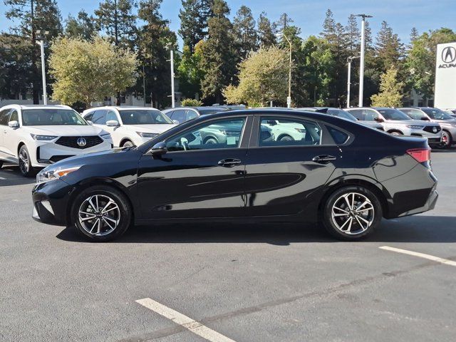 Used 2022 Kia Forte LXS FWD image 9