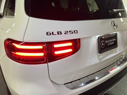Used 2026 Mercedes-Benz GLB 250 4MATIC image 14