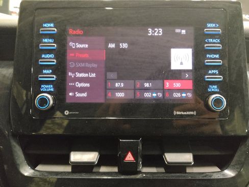 Used 2021 Toyota Camry SE image 25