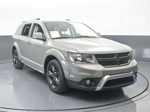 Used 2020 Dodge Journey Crossroad image 9