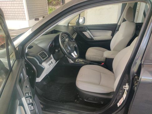 Used 2018 Subaru Forester 2.5i Premium w/ All-Weather Package AWD/4WD image 13