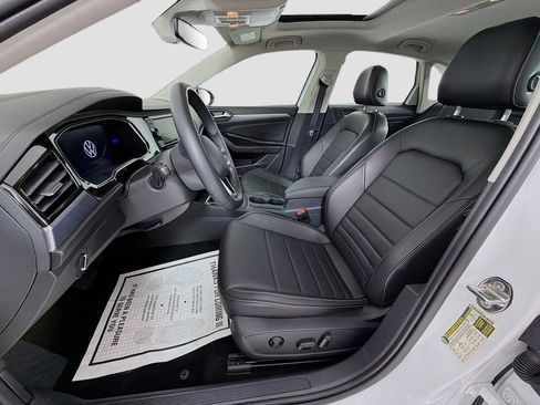 Used 2023 Volkswagen Jetta SE w/ Panoramic Sunroof Package FWD image 20