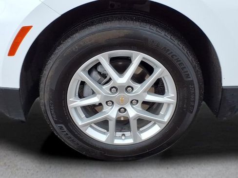 Used 2024 Chevrolet Equinox LT w/ LPO, Floor Liner Package image 10