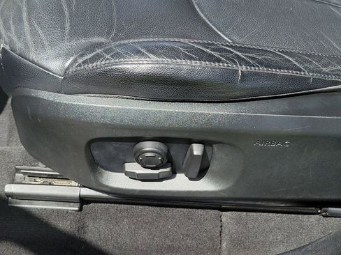 Used 2018 Land Rover Range Rover Evoque SE image 21