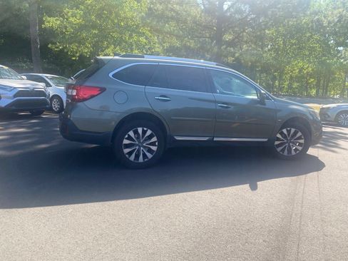 Used 2019 Subaru Outback 3.6R Touring AWD/4WD image 15