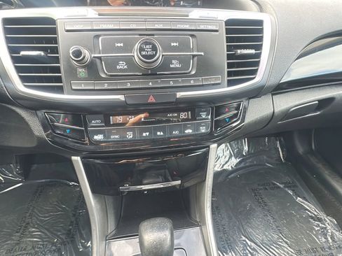 Used 2017 Honda Accord LX image 19