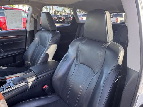 Used 2019 Lexus RX 450hL Premium image 19