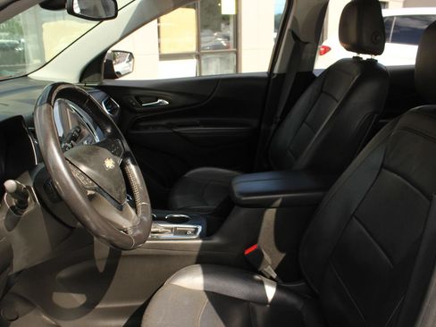 Used 2021 Chevrolet Equinox Premier FWD image 12