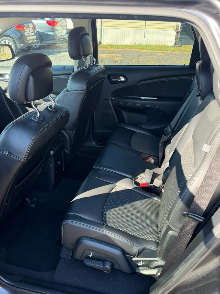 Used 2017 Dodge Journey Crossroad w/ Popular Equipment Group FWD image 22