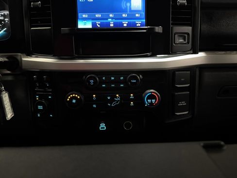 Used 2023 Ford F250 XLT w/ 360-Degree Camera Package AWD/4WD image 31