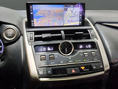 Used 2022 BMW X4 xDrive30i AWD/4WD image 26
