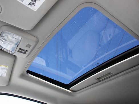 Used 2011 Chevrolet HHR LT w/ LT Preferred Equipment Group image 13