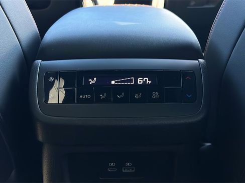 Used 2025 Nissan Pathfinder Rock Creek image 16