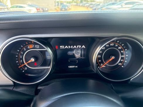 Used 2020 Jeep Wrangler Unlimited Sahara AWD/4WD image 10
