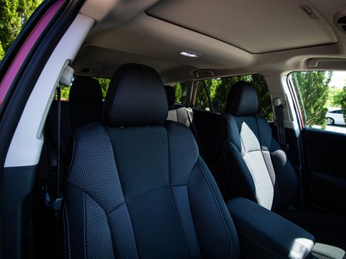 Used 2025 Subaru Outback Premium image 33