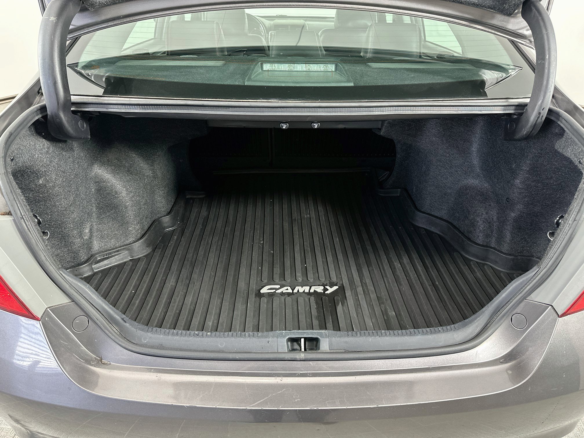 Used 2017 Toyota Camry SE FWD image 23