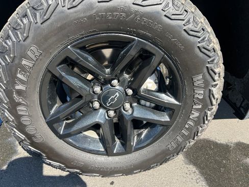 Used 2024 Chevrolet Silverado 1500 Custom Trail Boss AWD/4WD image 7