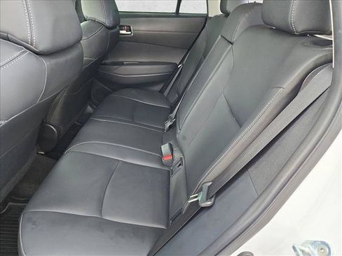 Used 2023 Toyota Corolla Cross XLE w/ Convenience Package FWD image 17