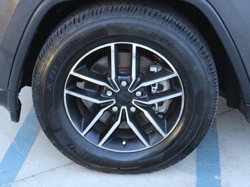 Used 2021 Jeep Grand Cherokee Trailhawk w/ Premium Lighting Group image 8