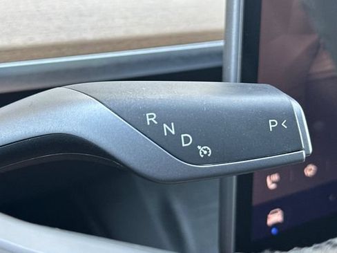 Used 2023 Tesla Model Y AWD image 23
