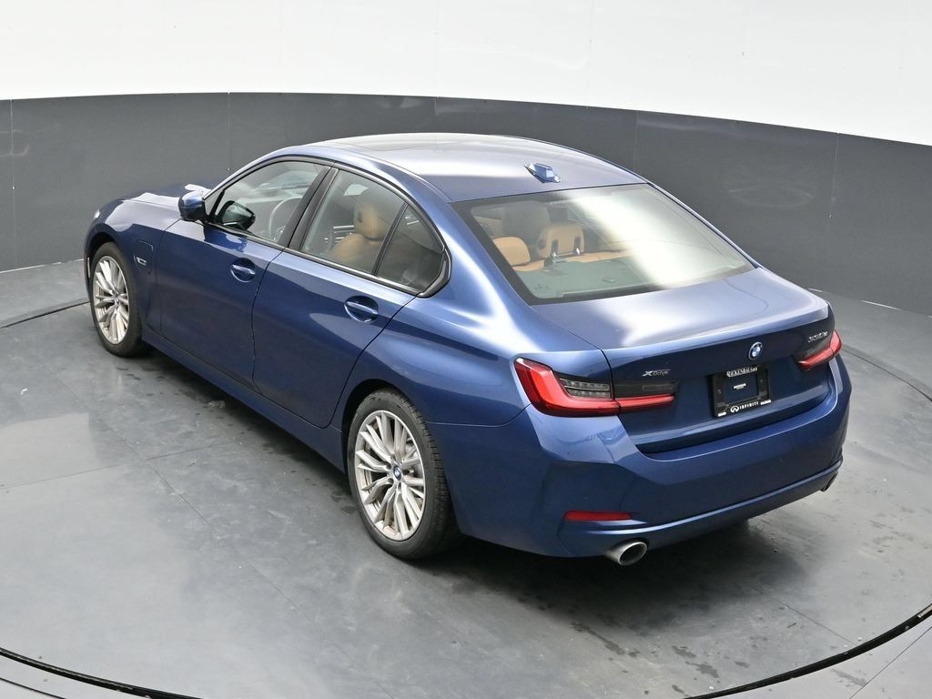 Used 2023 BMW 330e xDrive w/ Premium Package AWD/4WD image 37