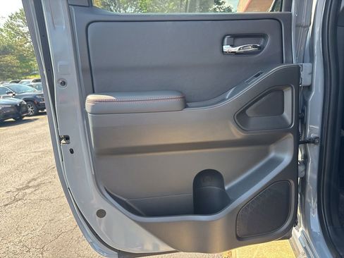Used 2023 Nissan Frontier PRO-4X w/ Technology Package image 53