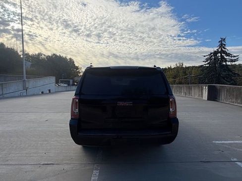Used 2020 GMC Yukon XL SLT image 6