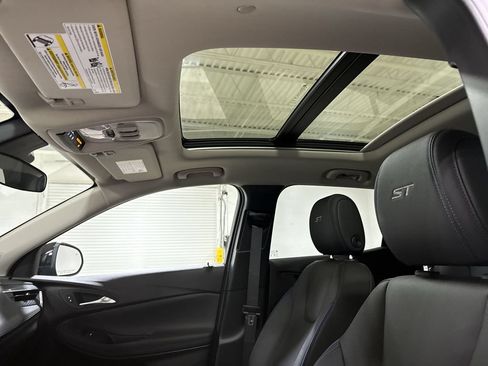 New 2026 Buick Encore GX Sport Touring w/ Comfort Package AWD/4WD image 19