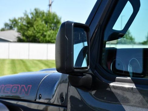 Used 2023 Jeep Gladiator Rubicon w/ Trailer Tow Package AWD/4WD image 13