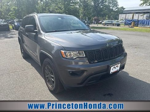 Used 2019 Jeep Grand Cherokee Laredo AWD/4WD image 1