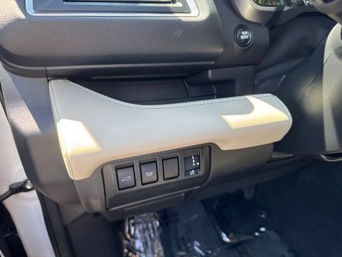 Used 2023 Subaru Ascent Limited AWD/4WD image 27