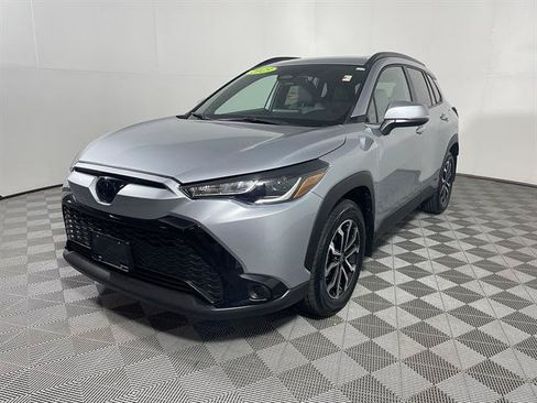 Used 2023 Toyota Corolla Cross AWD Hybrid w/ Moonroof Package image 3