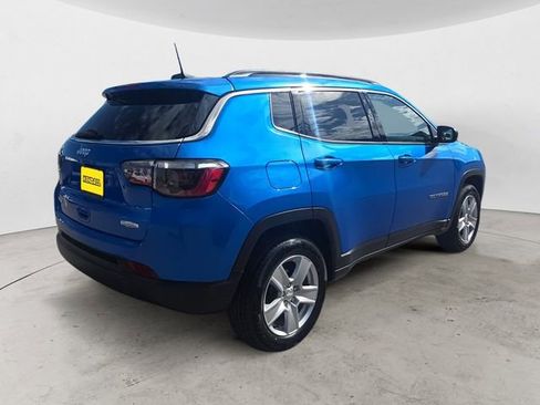 Used 2022 Jeep Compass Latitude AWD/4WD image 5