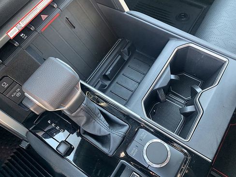 Certified 2025 Toyota Tundra Limited AWD/4WD image 18