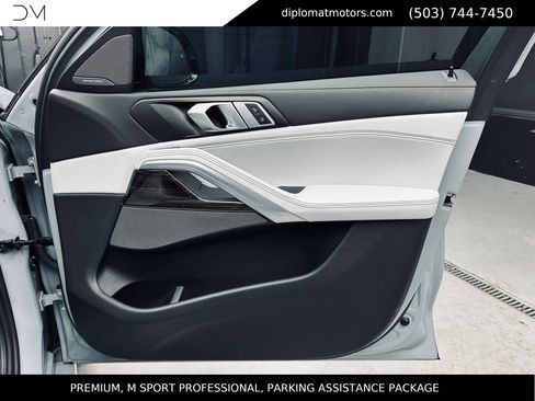 Used 2025 BMW X6 xDrive40i w/ Premium Package AWD/4WD image 26